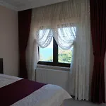 Laila Villa