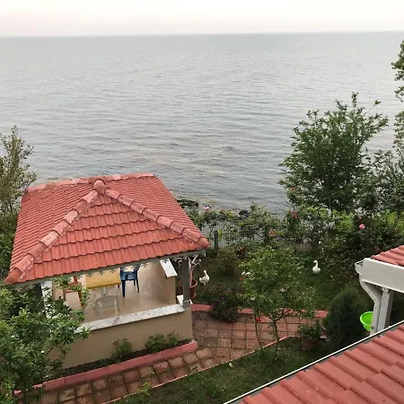 Villa Laila